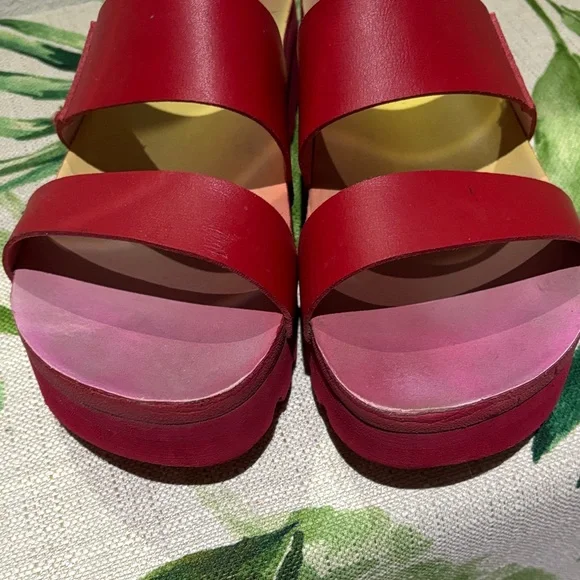 Reef Women's Vibrant Red Sandals - Picture 5 of 5